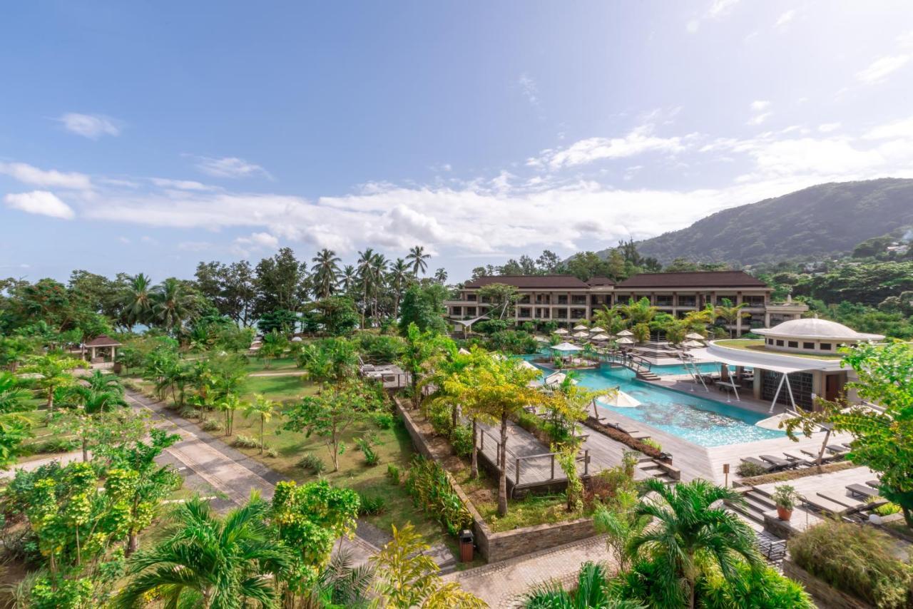 Savoy Seychelles Resort & Spa Бо-Валлон Экстерьер фото The resort's main pool