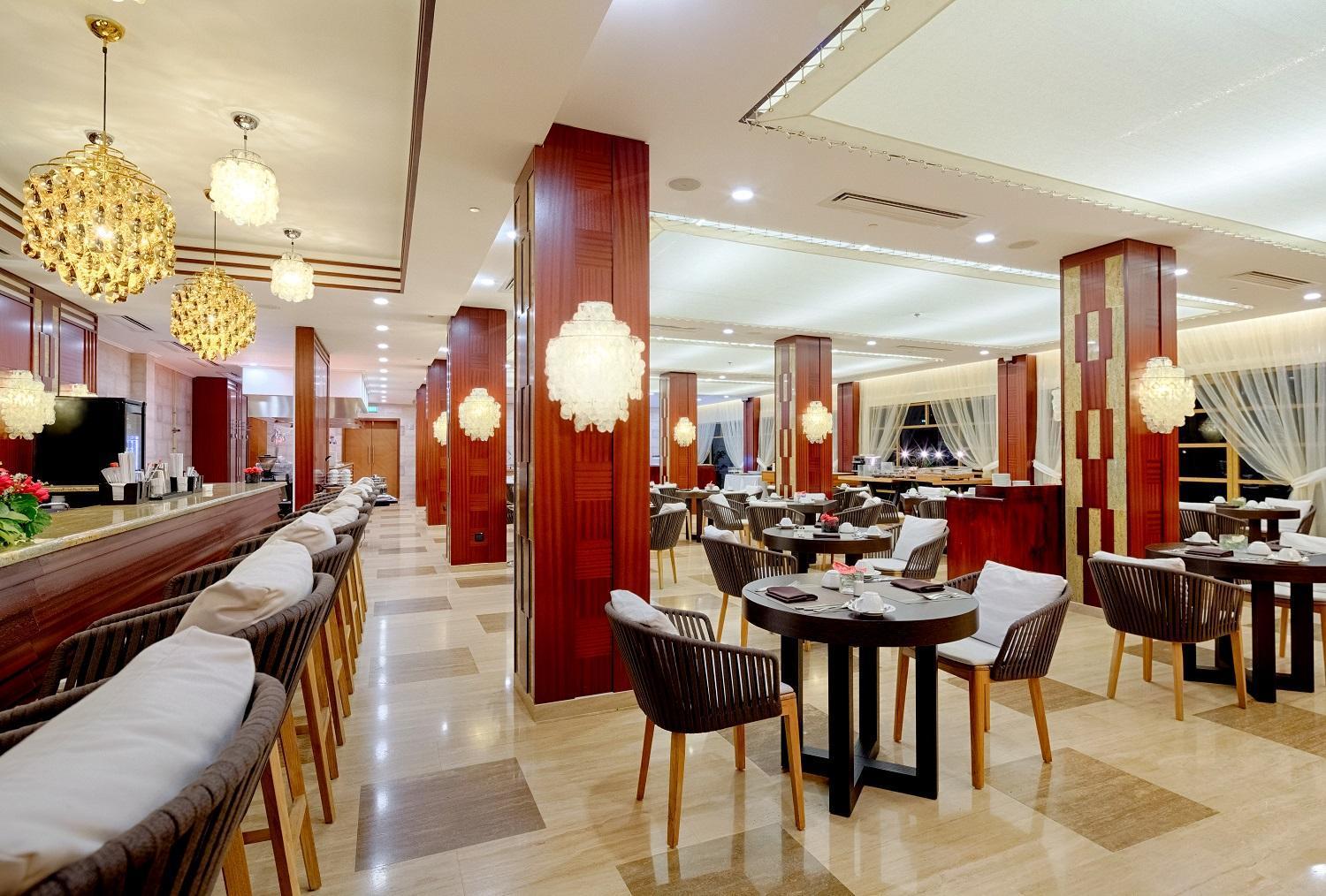 Savoy Seychelles Resort & Spa Бо-Валлон Экстерьер фото The lounge at the airport