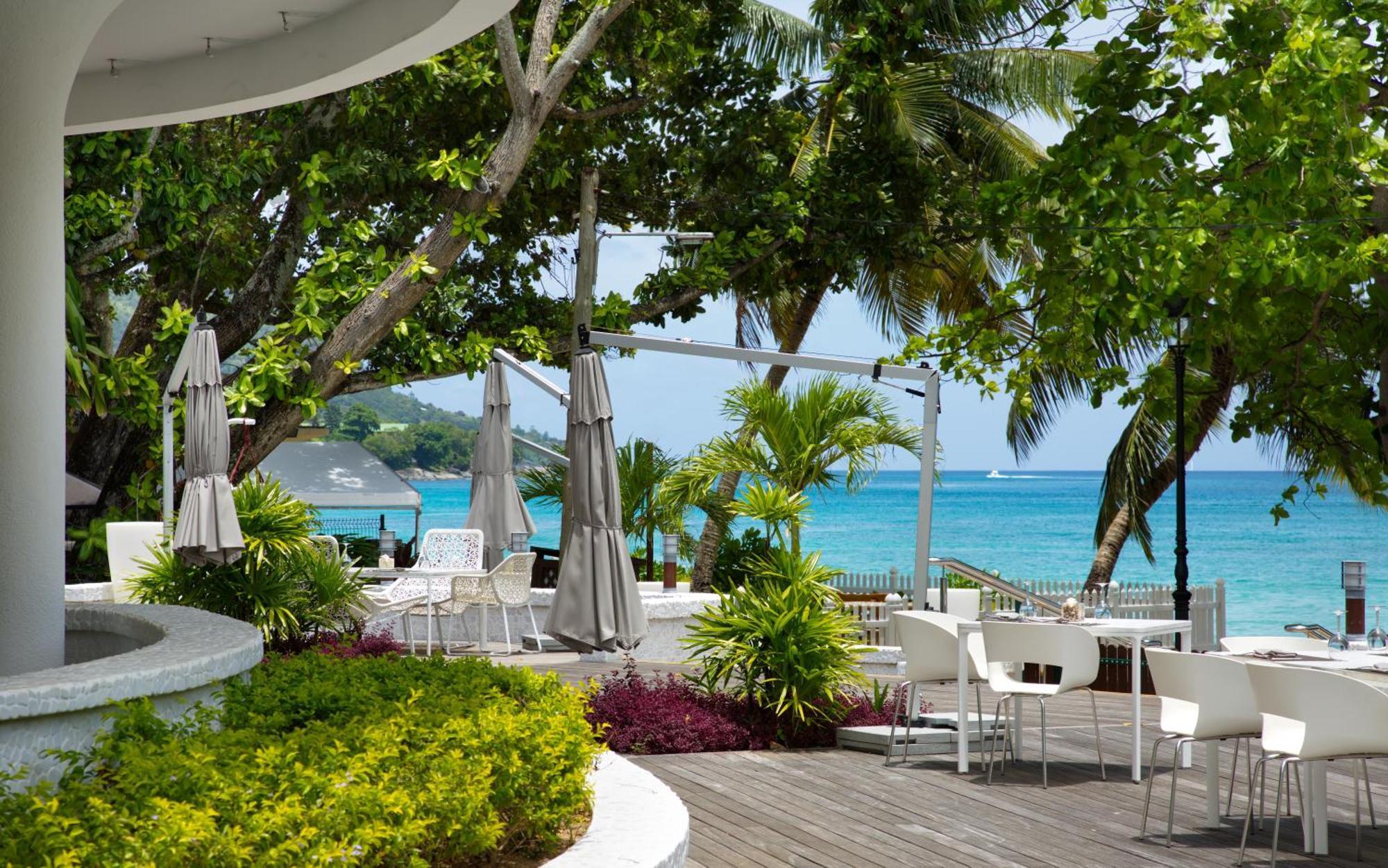 Savoy Seychelles Resort & Spa Бо-Валлон Экстерьер фото Beachfront at the hotel