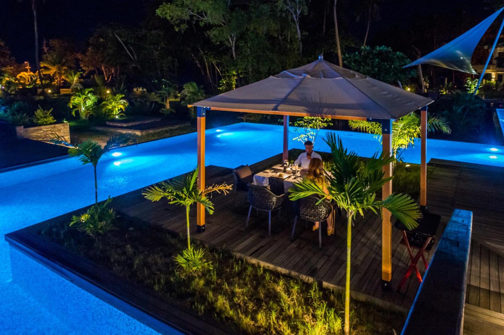 Savoy Seychelles Resort & Spa Бо-Валлон Экстерьер фото The pool at the resort