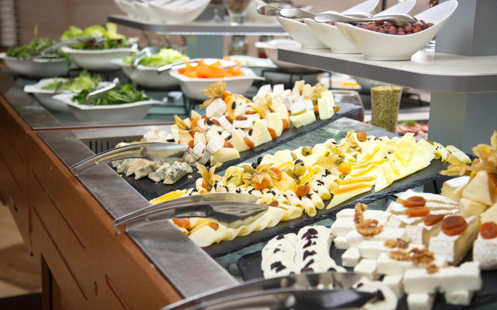 Savoy Seychelles Resort & Spa Бо-Валлон Экстерьер фото A cheese platter